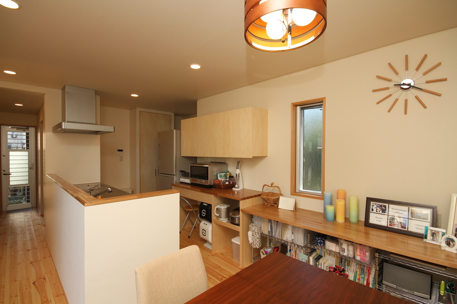 庭を囲むＬ型プランの家